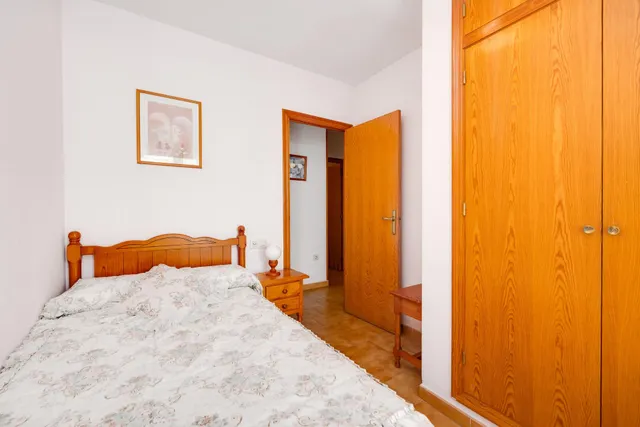 Bungalow de 3 dormitorios con piscina comunitaria en la playa de Los Locos — 21