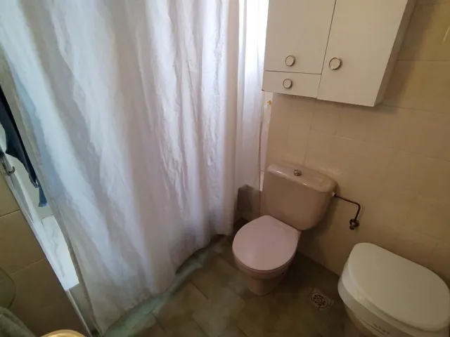Apartamento de esquina con 2 dormitorios y terraza acristlada en 1 Linea playa Levante. — 19