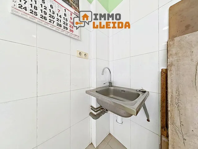 OPORTUNIDAD Local céntrico en Balaguer — 2