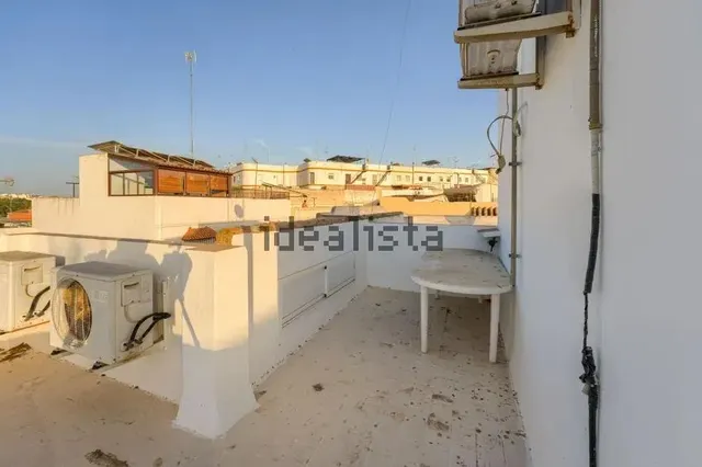 Chalet adosado en venta en Calle Bolivia — 32