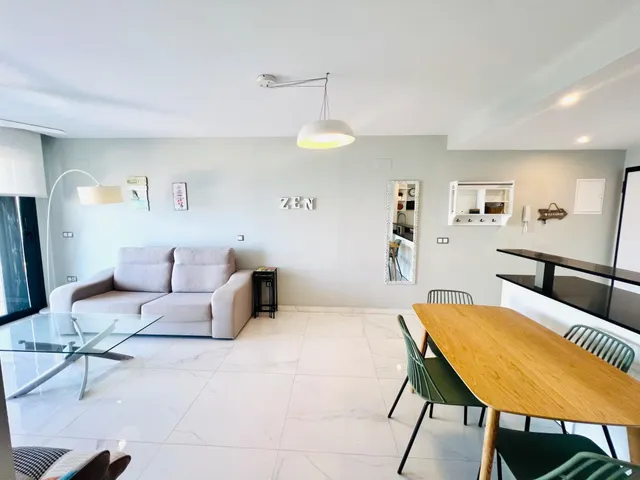 Apartamento en 1ª línea de playa Arenales del Sol. — 10