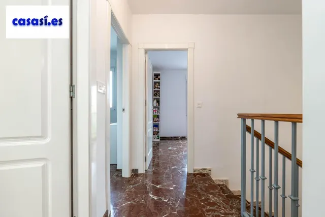 Encantadora Casa Reformada en Ogijares con Vistas y Espacios para Disfrutar — 18