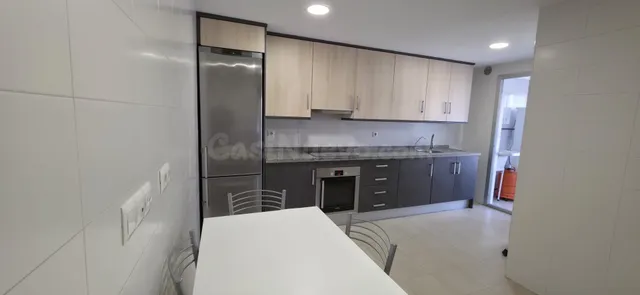 SE VENDE PISO SEMI-NUEVO DE 4 DORM ZONA ALTABIX-UNIVERSIDAD — 5
