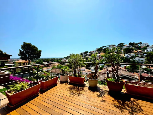 Preciosa casa de diseño coon vistas mar y montaña en Montema