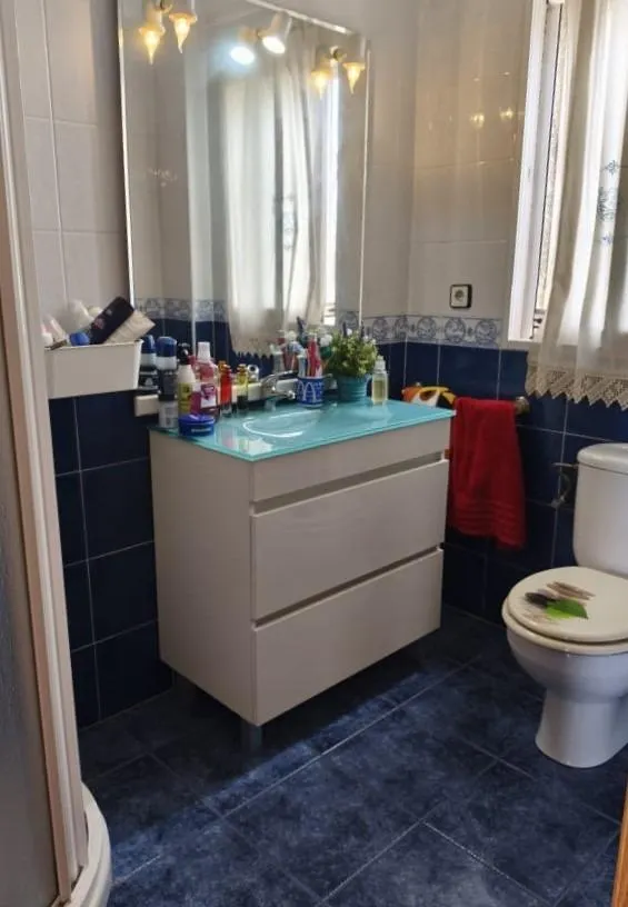Chalet urbano con piscina privada, vistas al mar y amplias zonas deportivas — 20
