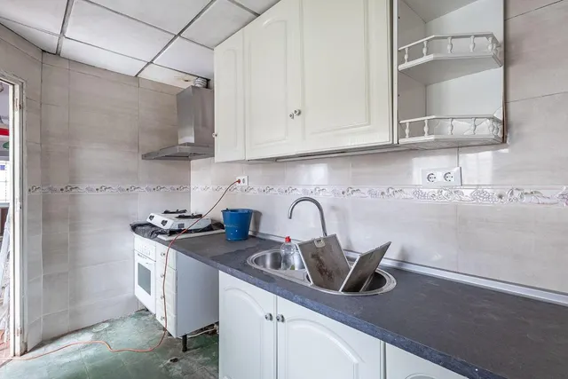 Casa con Parcela a Reformar en Granada — 9