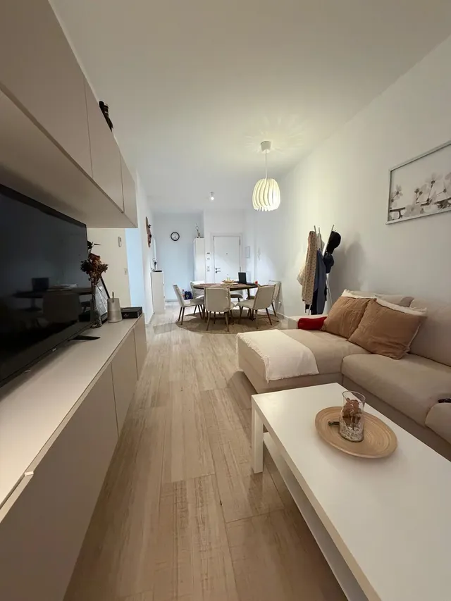 Magnifica vivienda de reciente construcción con terraza acristalada, piscina y garaje — 5