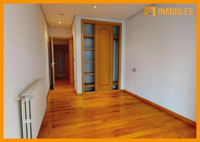 SE VENDE PISO EN CALLE SAINZA, OURENSE — 21