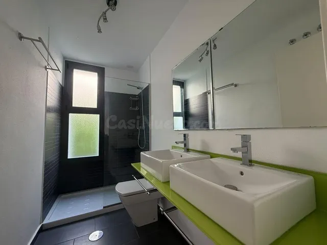 CASA DE UNA PLANTA CON SOLARIUM PRIVADO Y PISCINA | CERCA DE LA FUENTE — 9
