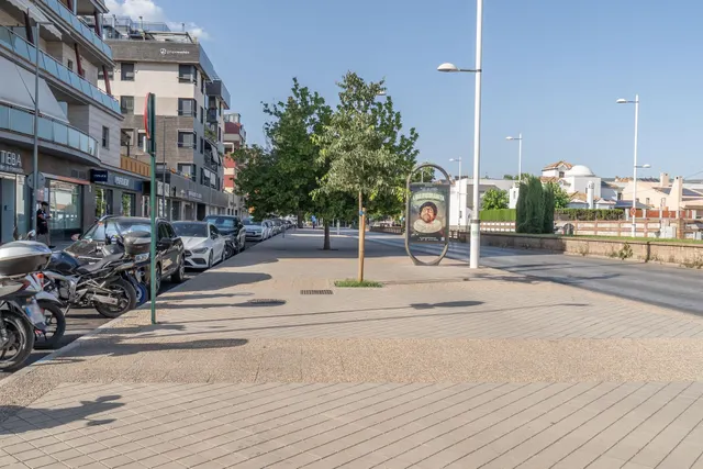 Se vende plaza de garaje en Parque Lagos cerca de Carrefour — 22