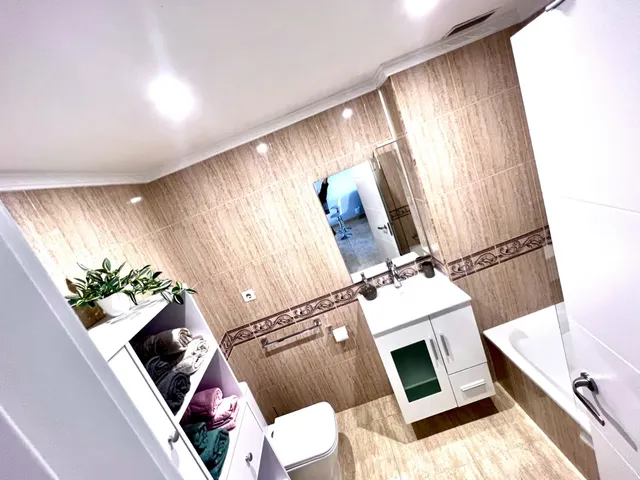 ALQUILER APARTAMENTO 2 DORMITORIOS BENALMADENA COSTA — 12