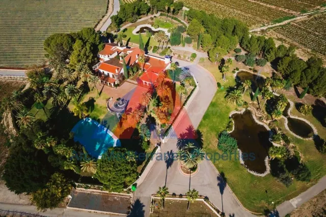 FINCA ECUESTRE DE ESTILO MEDITERRÁNEO. — 3