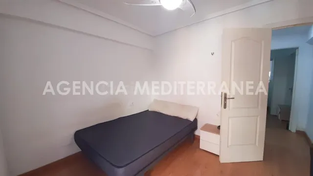 Piso en venta en Benimamet, con cuatro habitaciones y dos baños — 4