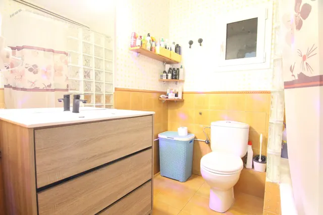 Piso de 3 habitaciones en la zona del Eixample — 12