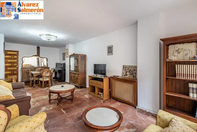 MAGNIFICA VIVIENDA EN LAS FLORES - CAMINO DE RONDA — 4
