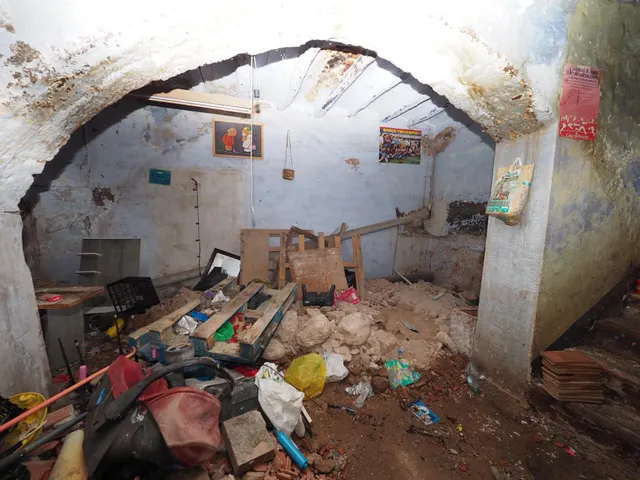 SE VENDE CASA INDEPENDIENTE EN SANT QUINTI DE MEDIONA — 20