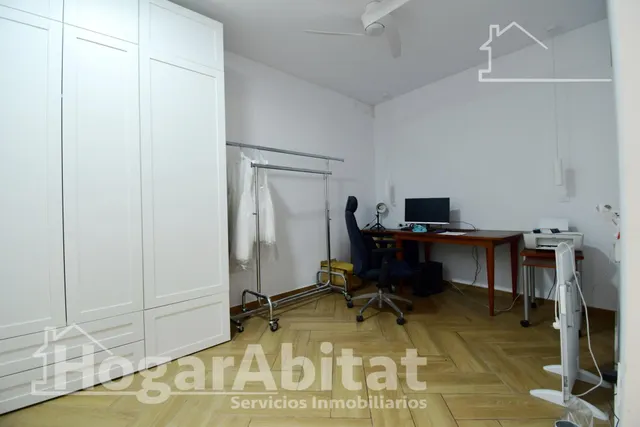 ESPACIOSA CASA SEMIRREFORMADA CON TERRAZA — 39