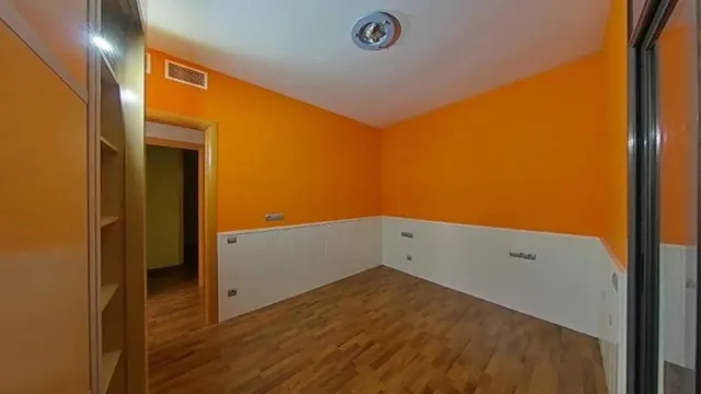 Gran casa con garaje y piscina — 14