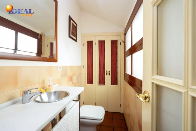 GRAN CASA EN ALBAICÍN BAJO. — 38