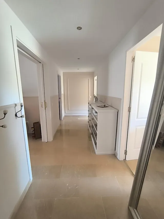Calahonda - Piso 2 Dormitorios, Garaje, 4 Piscinas — 20