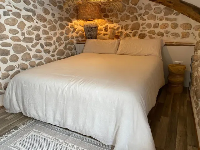 Casa de pueblo reformada con 3 dormitorios y terraza en Jalón, Valle de Jalón — 11