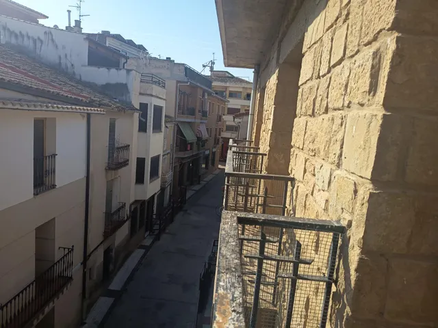 Edificio en Carcastillo. — 25