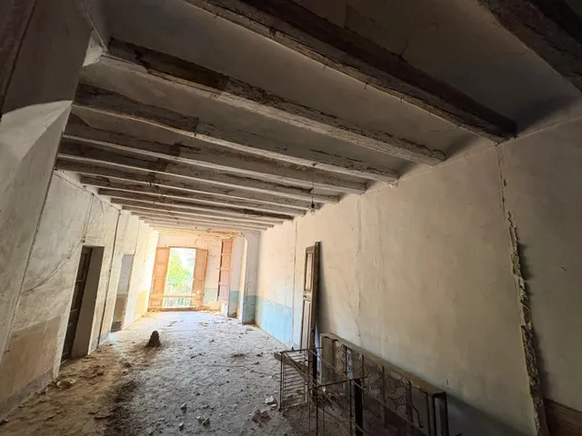 Oportunidad!! Casa grande esquinera a Santa Coloma de queralt por 105.000eur con muchas posibilidades. — 24