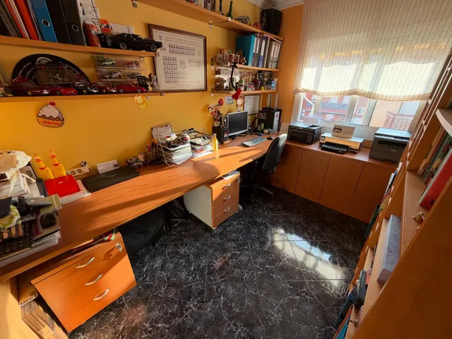 Último piso de 4 dormitorios con balcón — 37