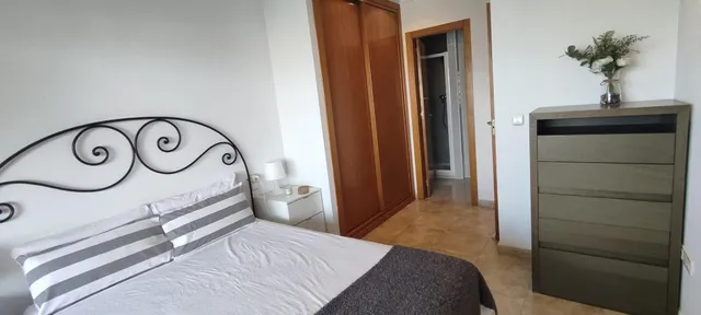 ALQUILER DE MAGNIFICO PISO CON VISTAS AL MAR — 11
