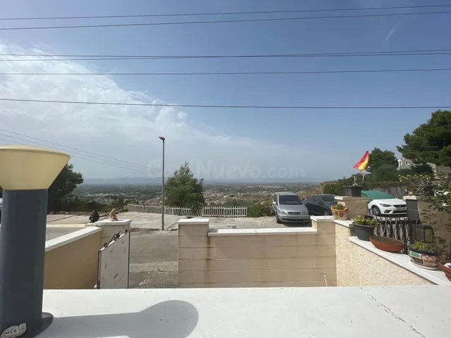 Encantadora casa independiente con vistas panorámicas a la m