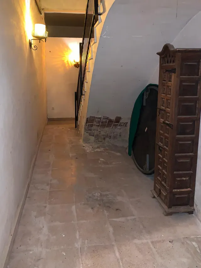 Finca rústica singular en parcela de 2.296 m2 con piscina, amplio garaje y pista de tenis. — 15