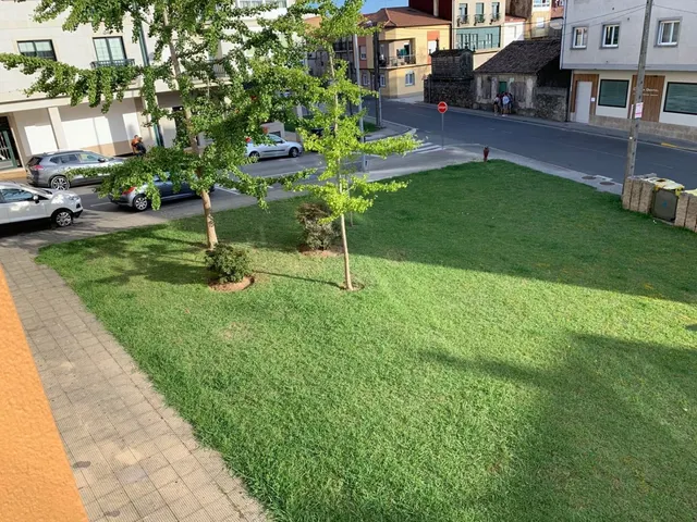 SE VENDE O ALQUILA ENTREPLANTA COMERCIAL EN RIANXO — 11
