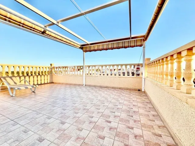 Fantástico adosado con solárium privado en la tranquila urba