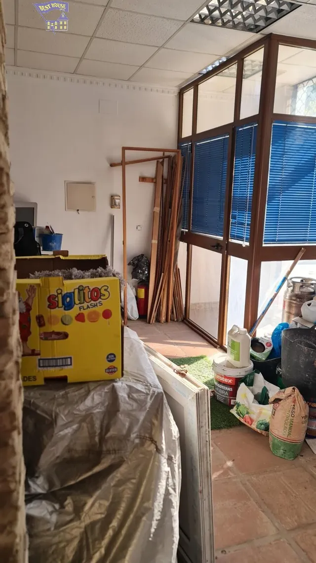 SE VENDE LOCAL DIÁFANO EN ZONA CUESTA DE LA RUJANA — 4