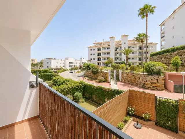 Piso de 3 dormitorios en venta a tan solo 200 m de la playa - foto 2