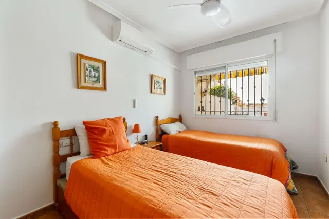 Encantadora Casa Adosada con Terraza Soleada en La Zenia — 13