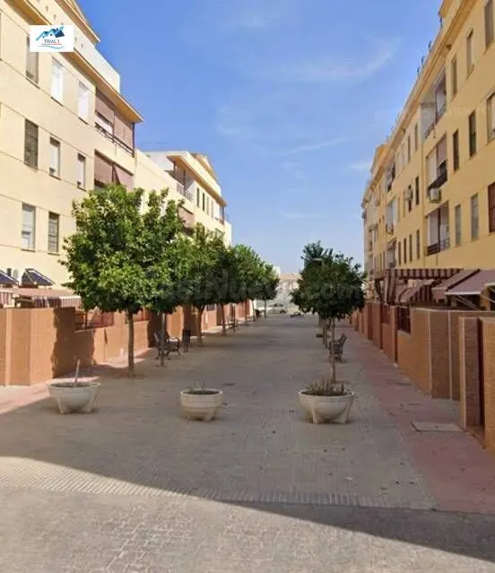 Venta Garaje en Lora del Río - Sevilla - foto 2