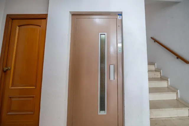 Impresionante Vivienda de Lujo con Diseño Moderno y Comodidades Exclusivas — 6