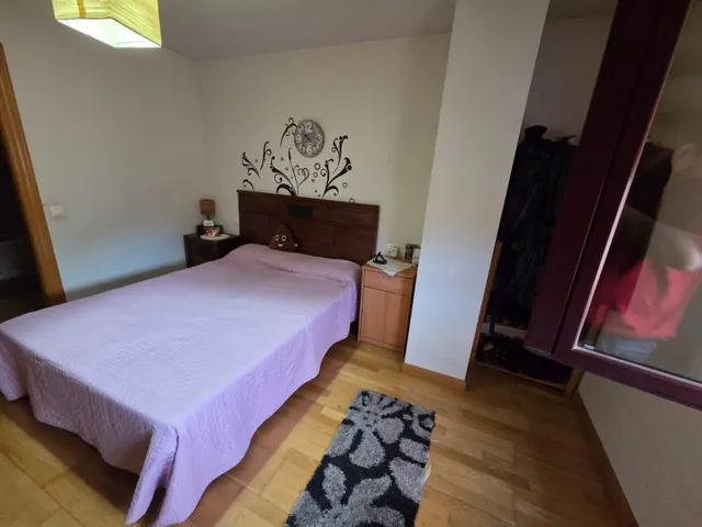 SE VENDE APARTAMENTO EN EL CENTRO DE VALENCIA DE DON JUAN, COCINA, SALÓN, 2 HAB., 2 BAÑOS, ASCENSOR, TRASTERO Y PLAZA DE GARAJE. — 6