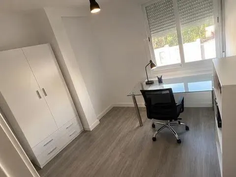 Piso reformado, muy luminoso, con terraza, azotea y trastero — 11