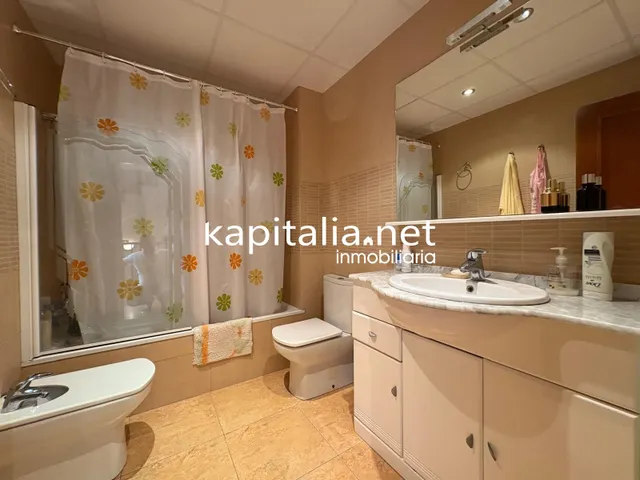 EXCLUSIVO ADOSADO A LA VENTA LISTO PARA ENTRAR A VIVIR EN ANNA — 26