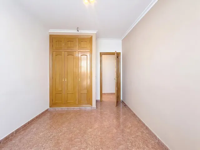Casa independiente de 275 m2 con piscina, jacuzzi y terrazas en San Antonio de Benagéber — 17