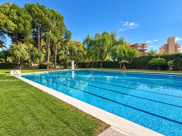 Piso en venta en planta 13 con vistas frontales panorámicas al mar en Residencial Cisne Blanco, Albufereta — 19
