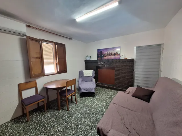Amplia casa con 5 dormitorios, patio y planta baja ideal para garaje, negocio o proyecto — 26