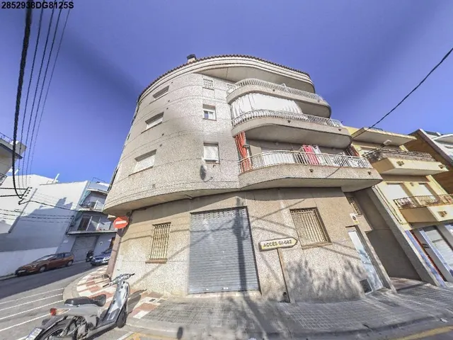 Se vende Piso OKUPADO en Calle Calle Alhambra 42 Blanes, (Gi