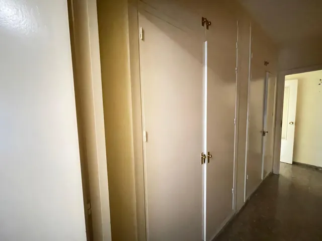 Piso junto a la Plaza de Toros. — 32