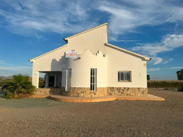 CHALET CON PARCELA DE 5000 m2 VALLADA EN URBANIZACIÓN - foto 5