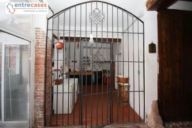 CASA DE PUEBLO EN FAURA ESPACIOSA MUCHAS POSIBILIDADES PRECIO REBAJADO — 22