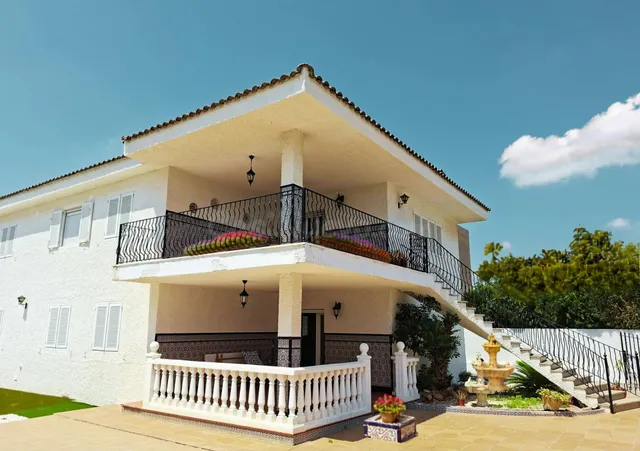 CHALET EXCLUSIVO A 100M DEL MAR | 2 VIVIENDAS INDEPENDIENTES