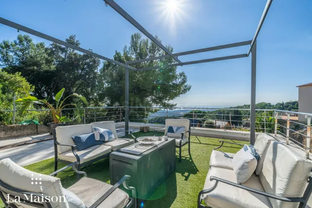 Vivienda contemporánea con vistas al mar y la montaña en el  - foto 3